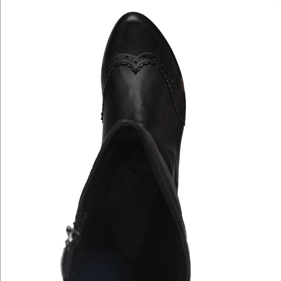 Leather Wingtip Tall Knee High Engineer Flat Boots - Picture 5 of 7